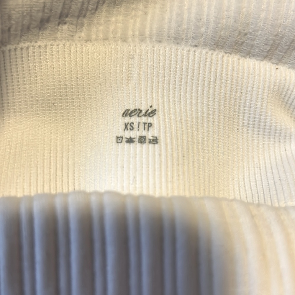 NWT Aerie ribbed sports bra. XS White - Picture 4 of 4
